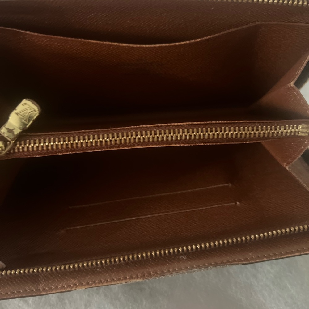 Authentic Louis Vuitton Wallet and dust bag - Picture 4 of 9